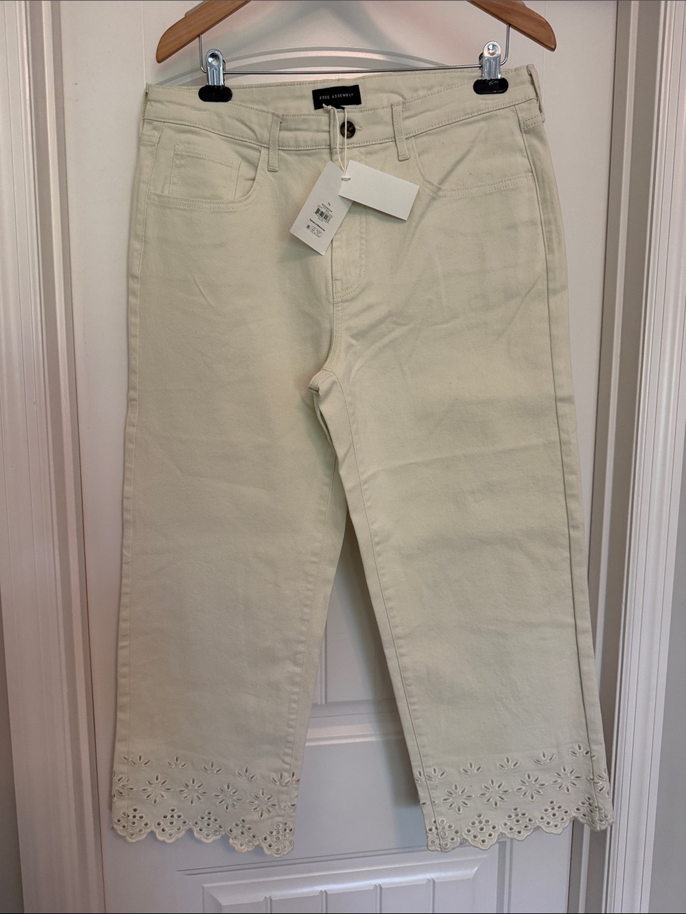Cropped Eyelet Hem Jeans in Cream by Vince